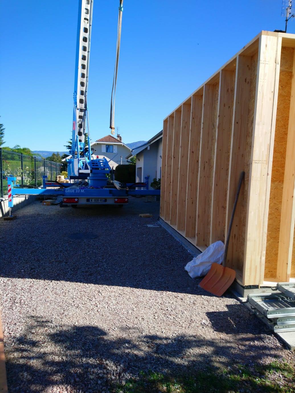 chantier extension maison ossature bois grue à Douvaine