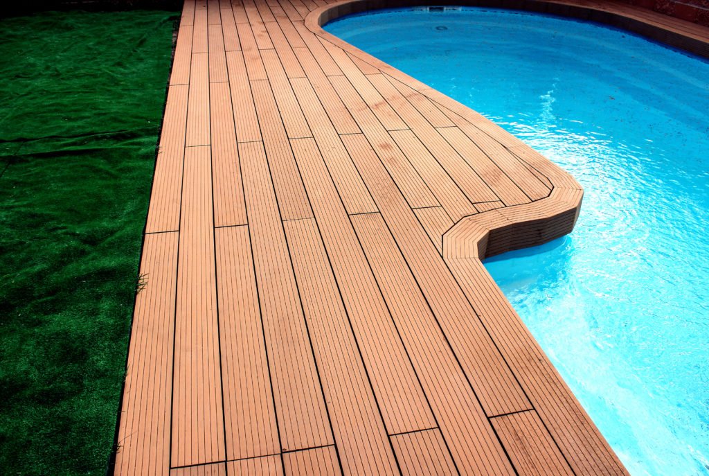 Terrasse bois piscine