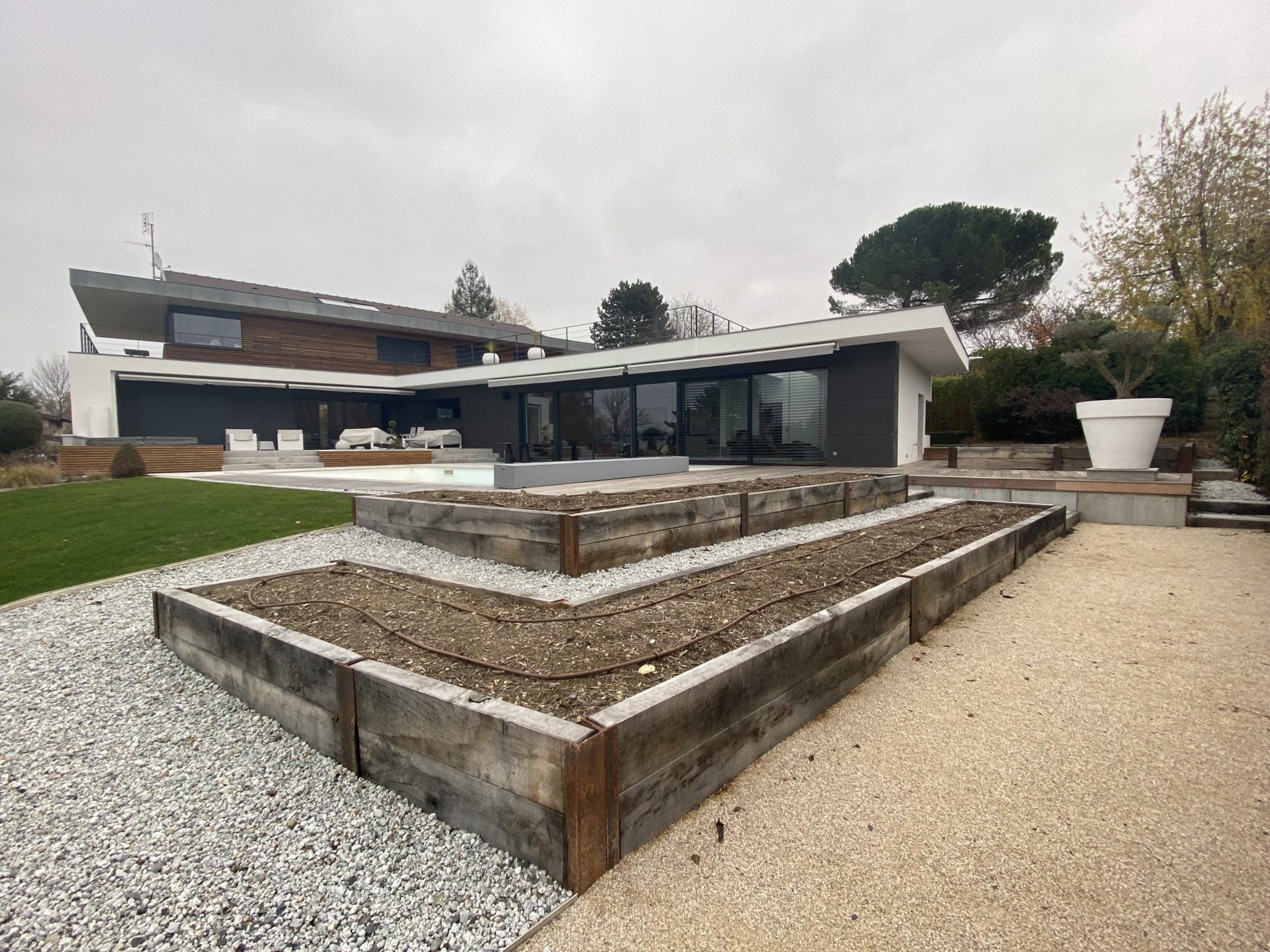 extension maison design Evian jardin potager