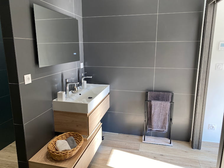 meuble double vasque moderne tons bois et anthracite