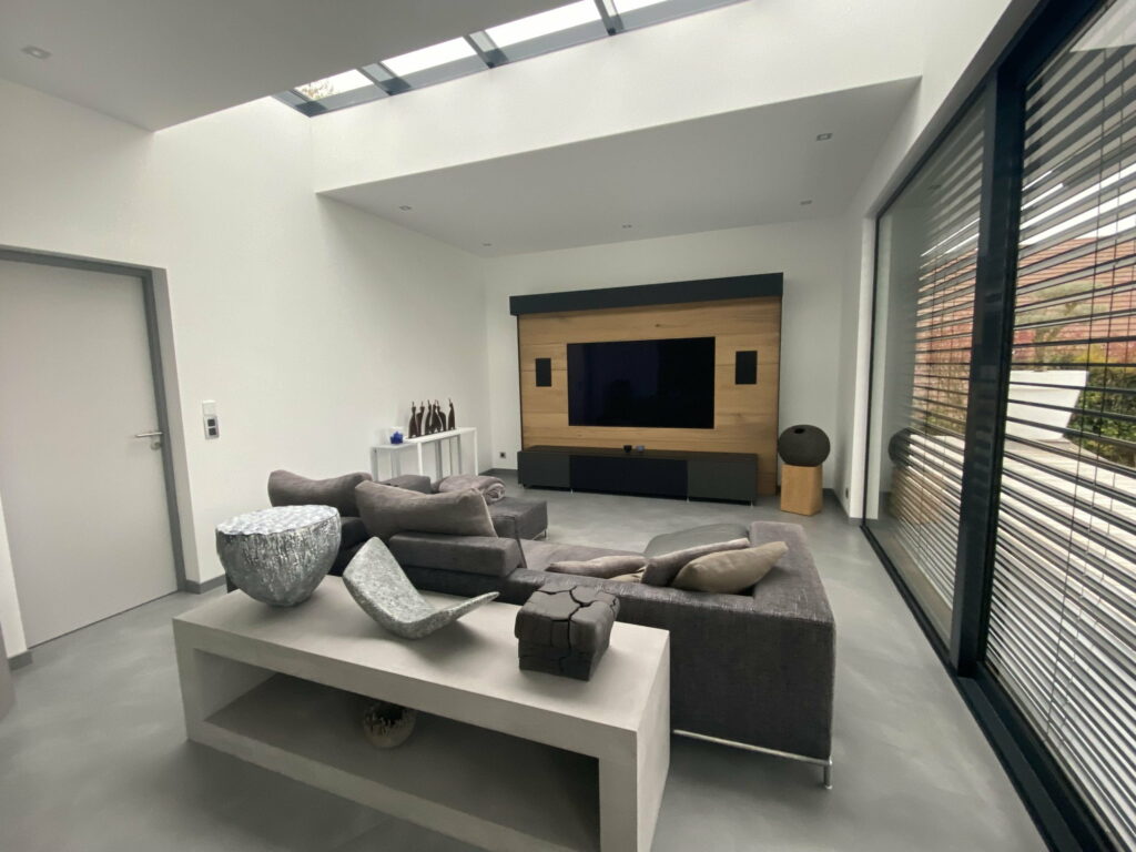 salon moderne extension Evian baie vitrée