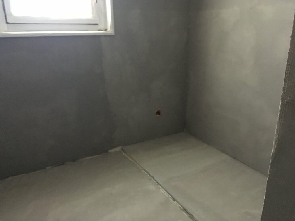 Salle de bain avec douche à l'italienne à Annemasse
