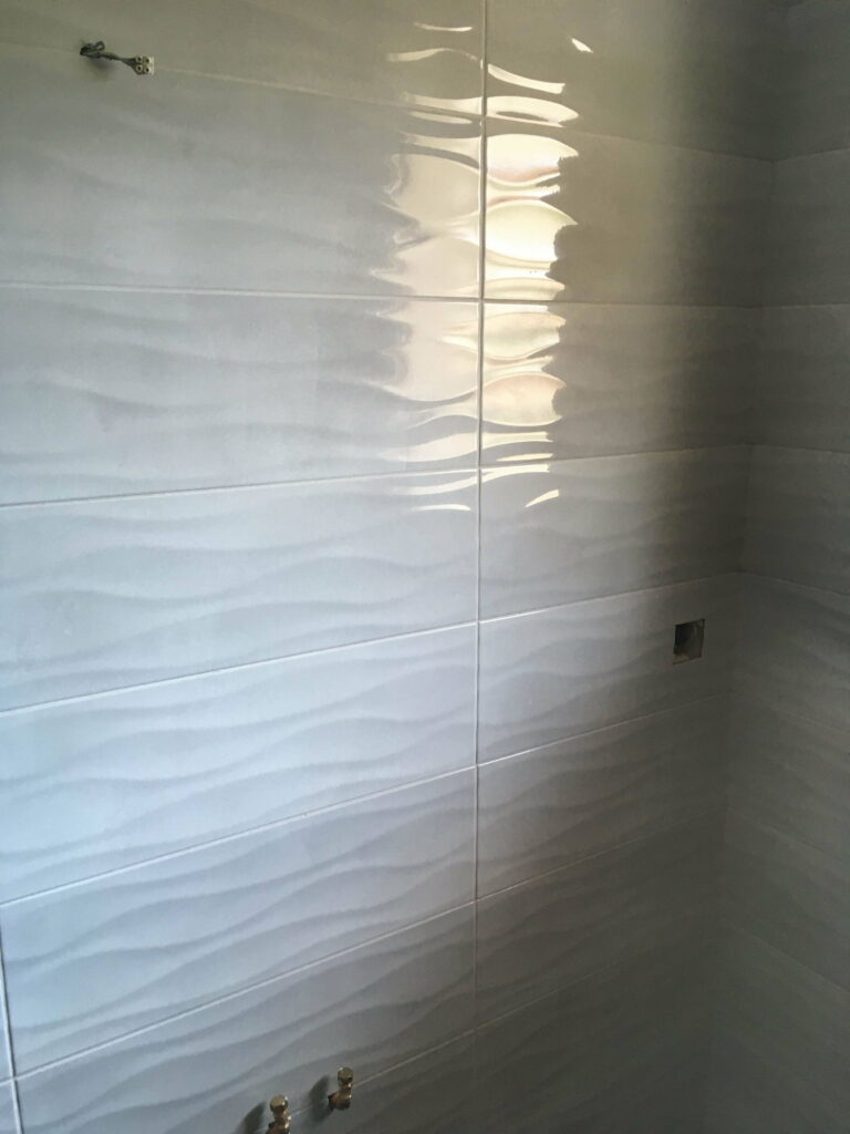 Salle de bain fonctionnelle à Annemasse