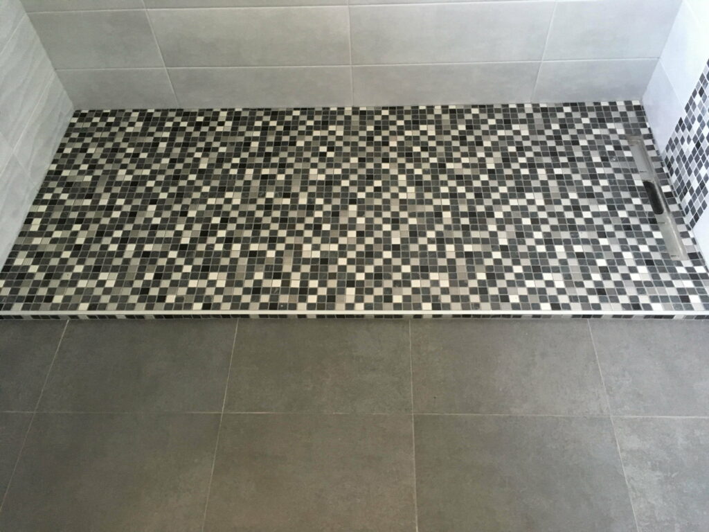 Salle de bain moderne à Annemasse