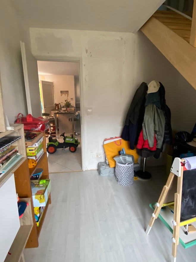 Chaque détail compte dans nos rénovations à Bons-en-Chablais. Des matériaux de qualité supérieure sont soigneusement sélectionnés, garantissant une transformation exceptionnelle et une durabilité à long terme.