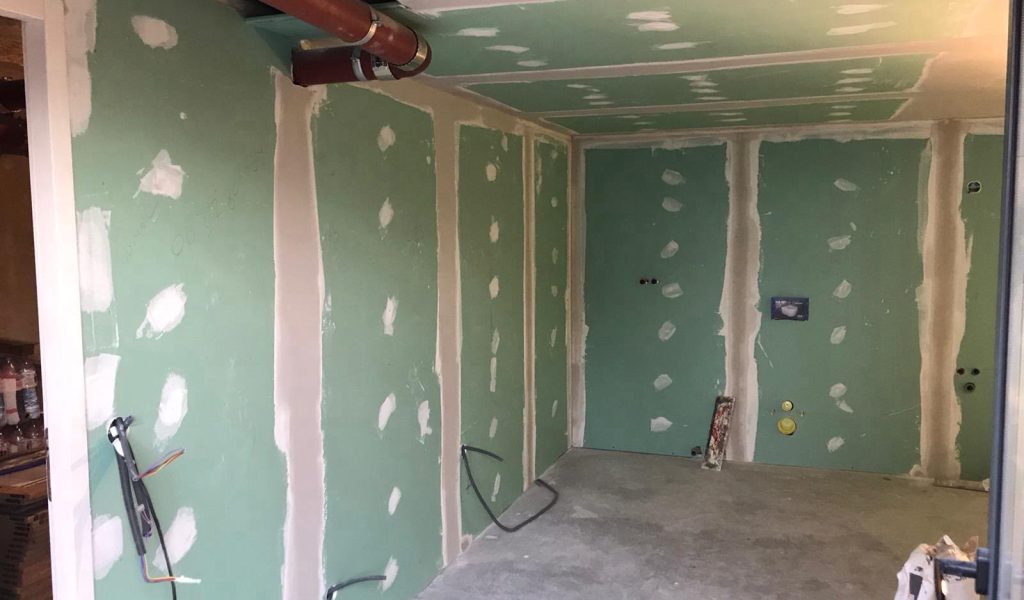 Installation de placo pour combles à Bons-en-Chablais