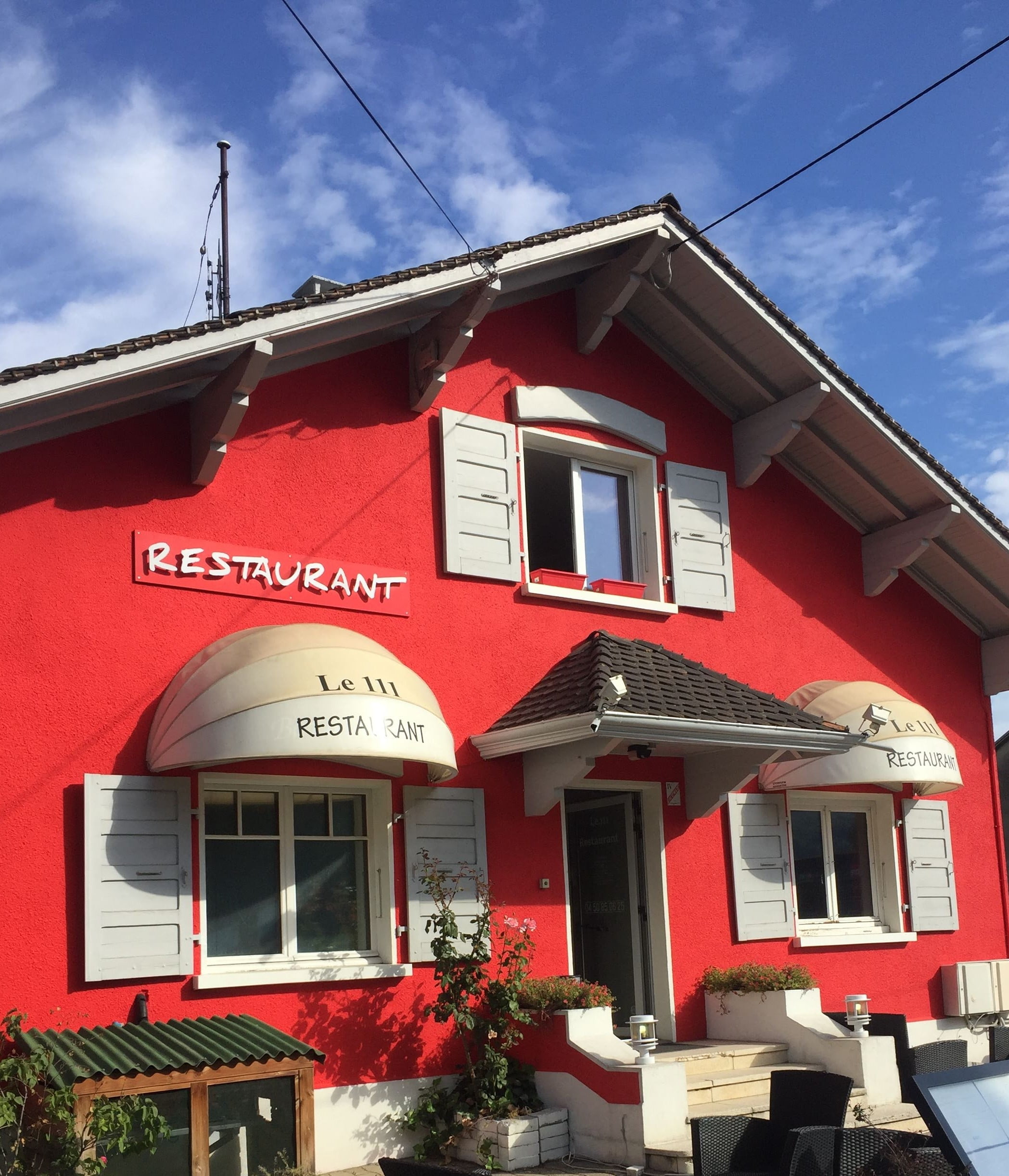 Rénovation de la façade du Restaurant le 111 à Douvaine