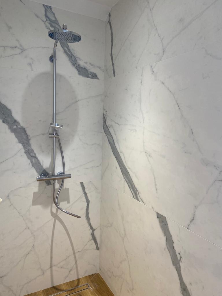 Douche à l'italienne à Bons-en-Chablais