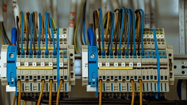 Électricien à Bons-en-Chablais, travaux en cours