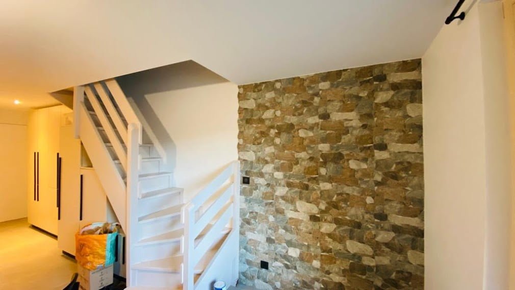 Rénovation d'un appartement à Châtel, vue de la façade avant les travaux