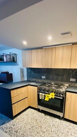 Détails de la rénovation de l'appartement à Châtel