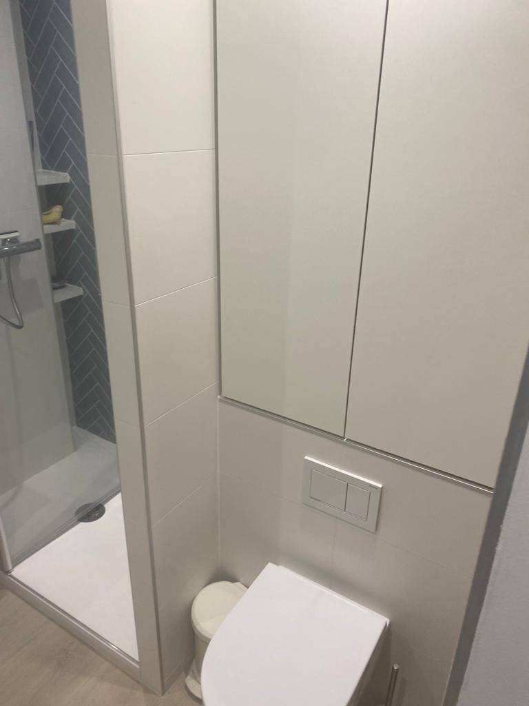 Salle de bains après la rénovation à Annemasse