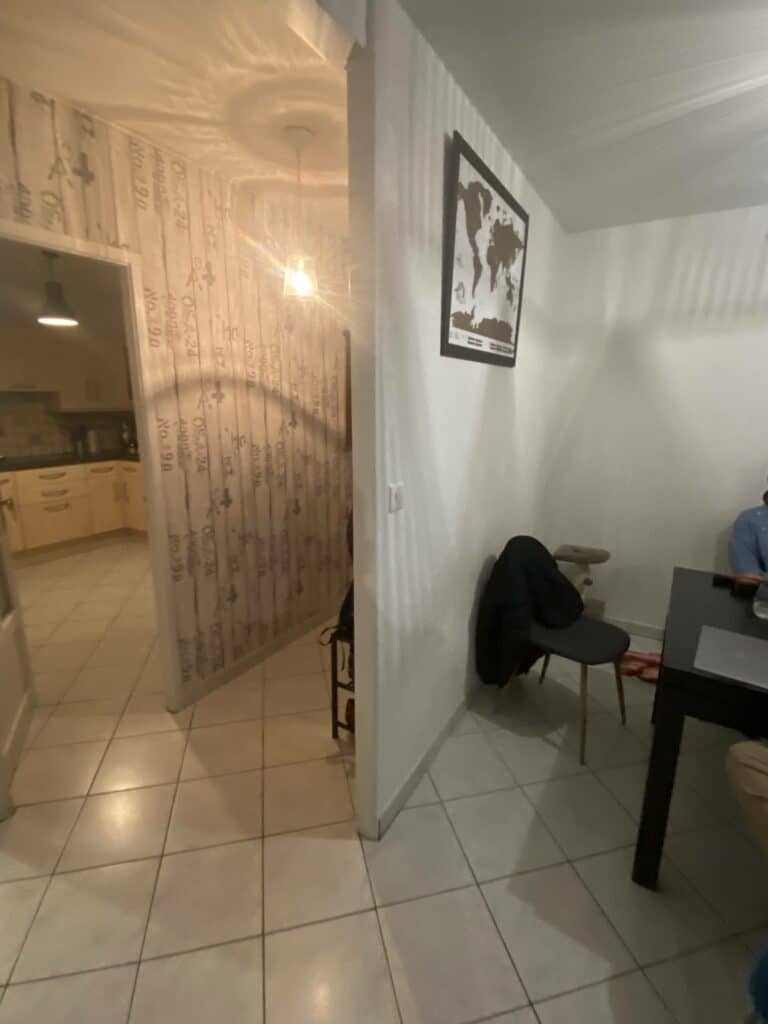 Entrée d'une maison à bons-en-chablais